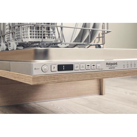 Встраиваемая посудомоечная машина Hotpoint-Ariston HSIO 3O35 WFE
